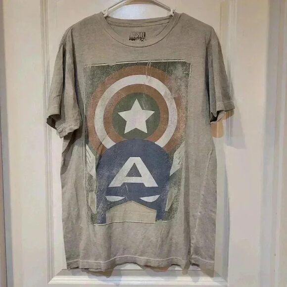 Captain America Marvel Comics Men's Distressed Ivory Cotton Knit - Picture 3 of 4